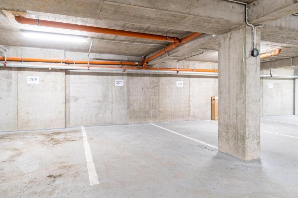 Brand New Studio Apartment #24 In Elite Residence With Free Secure Parking In The Center Praha Exteriér fotografie